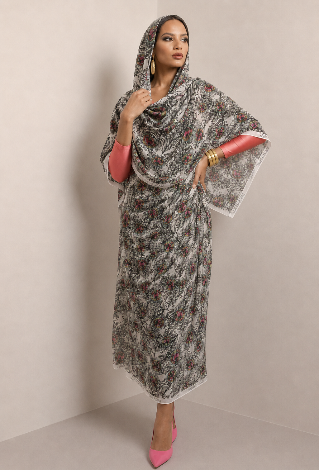 Noir Feather Tobe – ANM02